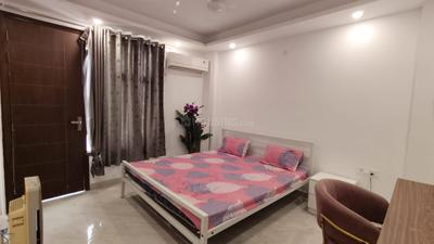 Bedroom Image of 950 Sq.ft 2 BHK Apartment / Flat for rent in Saket New Delhi for Rs. 30007