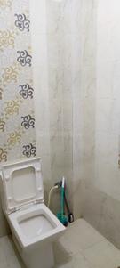 Bathroom Image of 800 Sq.ft 2 BHK Builder Floor for rent in Daulatganj Lucknow for Rs. 11500