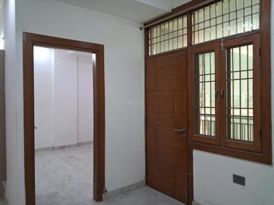 Dining Area Image of 1350 Sq.ft 3 BHK Apartment / Flat for sale in Avenue 1, Sector 73 Noida for Rs. 5100000