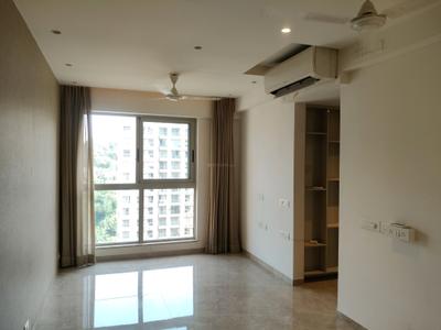 Living Room Image of 650 Sq.ft 1 BHK Apartment / Flat for sale in Hiranandani Regent Hill A B C D And E Wing, Powai Mumbai for Rs. 18900000