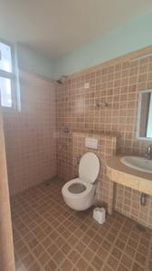 Image of 2400 Sq.ft 4 BHK Apartment / Flat for rent in CGHS Landmark Towers, Sector 51, Gurgaon for Rs. 65000