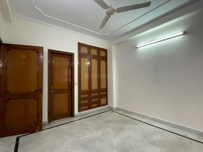 Bedroom Image of 1800 Sq.ft 3 BHK Builder Floor for rent in Shivalik New Delhi for Rs. 75000