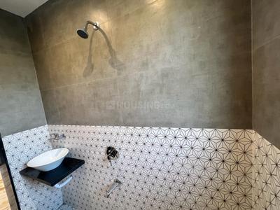 Bathroom Image of 650 Sq.ft 1 BHK Apartment / Flat for sale in Ace Parkside, Kasarvadavali Thane for Rs. 5800000