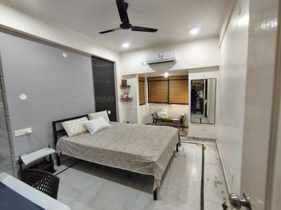 Living Room Image of 2170 Sq.ft 4 BHK Apartment / Flat for sale in Niho Hi Bird Scottish Garden, Indirapuram Ghaziabad for Rs. 19900000