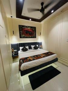 Bedroom Image of 2400 Sq.ft 2 BHK Independent House for rent in Gomti Nagar Lucknow for Rs. 36000
