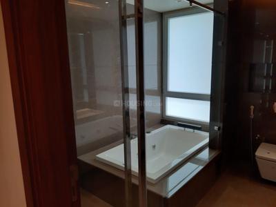 Bathroom Image of 2700 Sq.ft 4 BHK Builder Floor for sale in Safdarjung Enclave New Delhi for Rs. 83000000