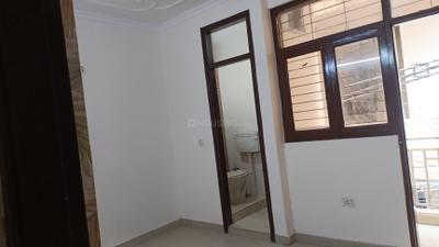 Bedroom Image of 650 Sq.ft 2 BHK Builder Floor for rent in Govindpuri New Delhi for Rs. 15000