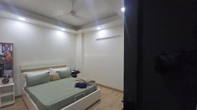 Bedroom Image of 2500 Sq.ft 4 BHK Builder Floor for sale in Rajouri Garden New Delhi for Rs. 40000000