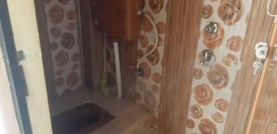 Bathroom Image of 800 Sq.ft 1 BHK Villa for rent in Dubagga Lucknow for Rs. 3500
