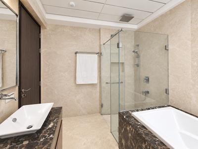 Image of 4041 Sq.ft 4 BHK Apartment / Flat for rent in Prestige White Meadows, Whitefield, Bengaluru for Rs. 300000
