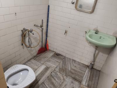 Bathroom Image of 2000 Sq.ft 3 BHK Independent House for rent in Bondel Mangalore for Rs. 25000