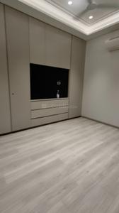 Bedroom Image of 2448 Sq.ft 4 BHK Builder Floor for sale in Model Town New Delhi for Rs. 60000000