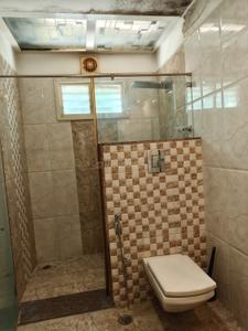 Bathroom Image of 4400 Sq.ft 4 BHK Villa for sale in Yapral Secunderabad for Rs. 48000000