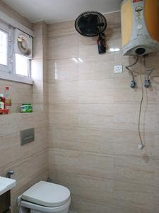 Common Bathroom Image of 300 Sq.ft 1 RK Builder Floor for rent in Kirti Nagar New Delhi for Rs. 17500