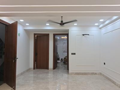 Living Room Image of 1350 Sq.ft 3 BHK Builder Floor for sale in Paschim Vihar New Delhi for Rs. 26000000