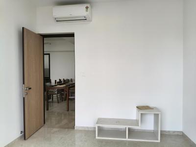 Bedroom Image of 935 Sq.ft 3 BHK Apartment / Flat for rent in Shantiniketan, Matunga East Mumbai for Rs. 190000