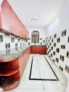 Kitchen Image of 900 Sq.ft 3 BHK Builder Floor for rent in Uttam Nagar New Delhi for Rs. 18500