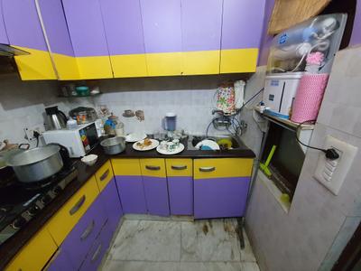 Kitchen Image of 1350 Sq.ft 4 BHK Builder Floor for sale in Daryaganj New Delhi for Rs. 8000000