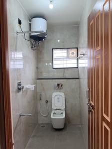 Bathroom Image of 1350 Sq.ft 2 BHK Builder Floor for rent in Sizzle Meadows, Kadugodi Industrial Area Bengaluru for Rs. 30000