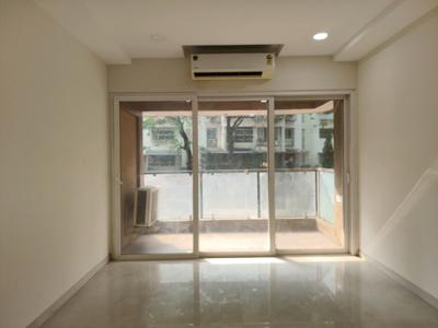 Living Room Image of 1003 Sq.ft 2 BHK Apartment / Flat for sale in Crest Oaks, Andheri East Mumbai for Rs. 20500000