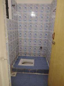 Bathroom Image of 1000 Sq.ft 2 BHK Apartment / Flat for rent in Kodambakkam Chennai for Rs. 24000