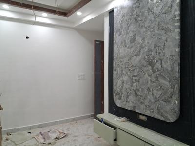 Living Room Image of 1000 Sq.ft 2 BHK Apartment / Flat for sale in Sector 72 Noida for Rs. 4200000