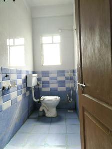 Common Bathroom Image of 450 Sq.ft 1 BHK Apartment / Flat for rent in Ambegaon Budruk Pune for Rs. 6000