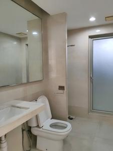 Common Bathroom Image of 1450 Sq.ft 2.5 BHK Apartment / Flat for rent in Hiranandani Cardinal, Hiranandani Estate Thane for Rs. 66000