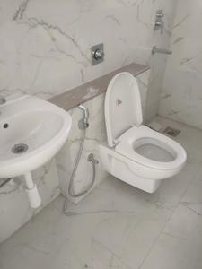 Common Bathroom Image of 550 Sq.ft 1 BHK Apartment / Flat for rent in G K Sai Radha Complex, Bhandup West Mumbai for Rs. 36000