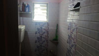Bathroom Image of 390 Sq.ft 1 RK Apartment / Flat for rent in Keshtopur Kolkata for Rs. 5997
