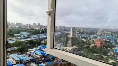 Bedroom Image of 811 Sq.ft 2 BHK Apartment / Flat for sale in Shapoorji Pallonji BKC 28, Bandra East Mumbai for Rs. 31000000