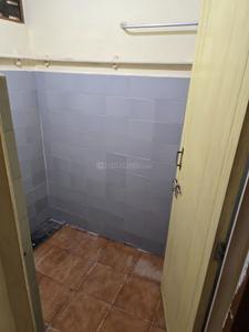 Bathroom Image of 950 Sq.ft 2.5 BHK Apartment / Flat for rent in S S Colony Madurai for Rs. 13000