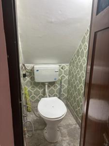 Bathroom Image of 2600 Sq.ft 4.5 BHK Independent House for sale in Budh Bazaar Moradabad for Rs. 8900000