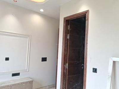 Bedroom Image of 900 Sq.ft 3 BHK Builder Floor for sale in Paschim Vihar New Delhi for Rs. 21000000