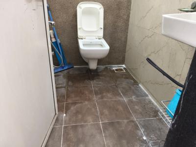 Bathroom Image of 470 Sq.ft 1 BHK Apartment / Flat for rent in Borivali West Mumbai for Rs. 38000