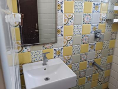 Bathroom Image of 1700 Sq.ft 3 BHK Apartment / Flat for rent in  Majestic Brindavan, T Nagar Chennai for Rs. 65000