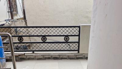 Balcony Image of 650 Sq.ft 1 BHK Independent House for rent in Babuganj Lucknow for Rs. 12000