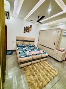 Bedroom Image of 2200 Sq.ft 3 BHK Builder Floor for rent in Parsvnath Parsvnath Greens, Mubarakpur Dera Bassi for Rs. 30000