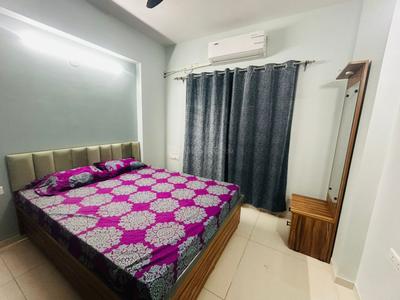 Bedroom Image of 1210 Sq.ft 2 BHK Apartment / Flat for rent in Adani Aster Phase 1, Vaishno Devi Circle Ahmedabad for Rs. 39000