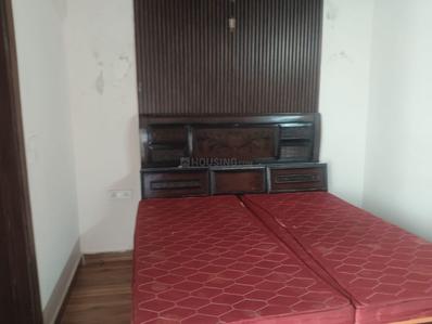 Bedroom Image of 1000 Sq.ft 2 BHK Builder Floor for rent in Preet Vihar New Delhi for Rs. 25000