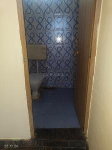 Bathroom Image of 600 Sq.ft 1 RK Builder Floor for rent in Gayathripuram Mysore for Rs. 7500