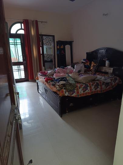 Rajinder Singh Market, Sector 28 Bedroom 1