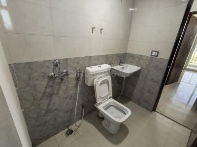 Bathroom Image of 838 Sq.ft 3 BHK Apartment / Flat for sale in ROF Amaltas, Sector 92 Gurgaon for Rs. 7600000