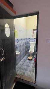 Bathroom Image of 1200 Sq.ft 2 BHK Villa for rent in Gokul Nagar Hosur for Rs. 11000