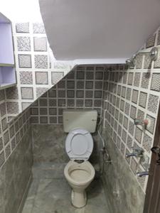 Bathroom Image of 300 Sq.ft 1 RK Builder Floor for rent in Nawada New Delhi for Rs. 11700