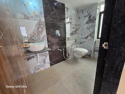Bathroom Image of 1650 Sq.ft 3 BHK Apartment / Flat for rent in Harni Vadodara for Rs. 20000