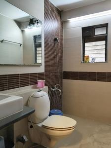 Common Bathroom Image of 1750 Sq.ft 3 BHK Builder Floor for rent in The Reserve, Worli Mumbai for Rs. 380000