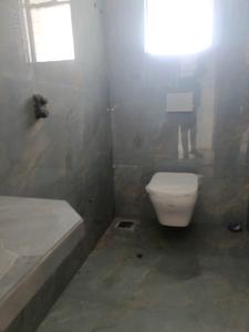 Common Bathroom Image of 1165 Sq.ft 2 BHK Apartment / Flat for sale in Nath Elite Heights, Kharghar Navi Mumbai for Rs. 14000000