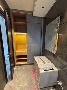 Bathroom Image of 1800 Sq.ft 3 BHK Builder Floor for rent in Swaraj Homes RWA Hauz Khas Block C 1, Safdarjung Development Area New Delhi for Rs. 200000