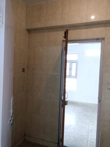Common Bathroom Image of 1800 Sq.ft 3 BHK Apartment / Flat for sale in GYAN SHAKTI, Sector 6 Dwarka New Delhi for Rs. 25500000